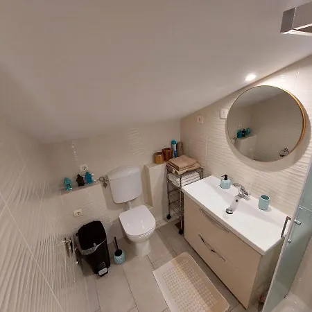 Apartma Marina *